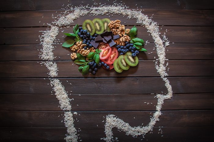 7-alimentos-que-debes-conocer-para-cuidar-tu-memoria-700x467-1-la